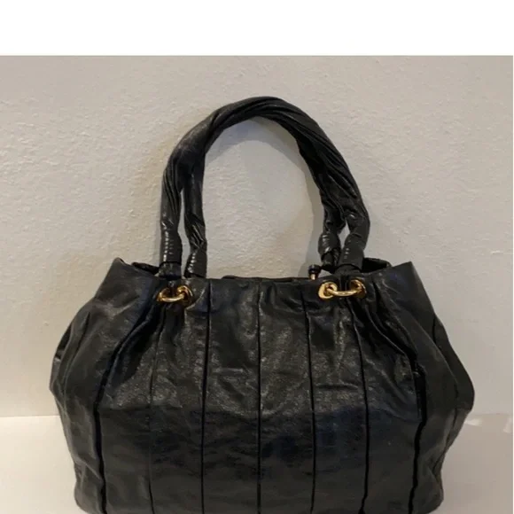 Donald J. Pliner Elegant Black Shoulder Bag - Picture 2 of 2